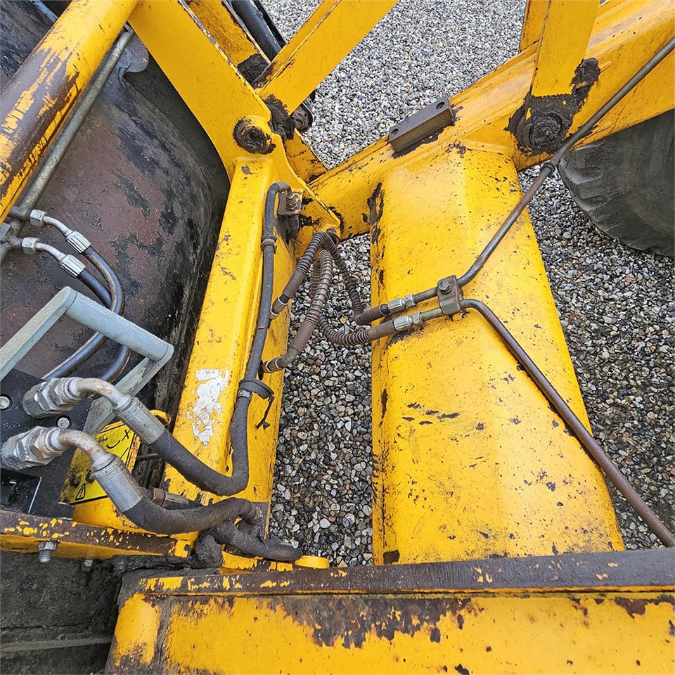 Backhoe loader JCB 4CX: gambar 28