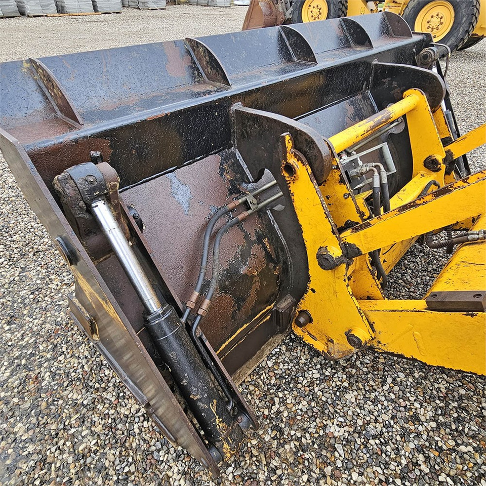 Backhoe loader JCB 4CX: gambar 25