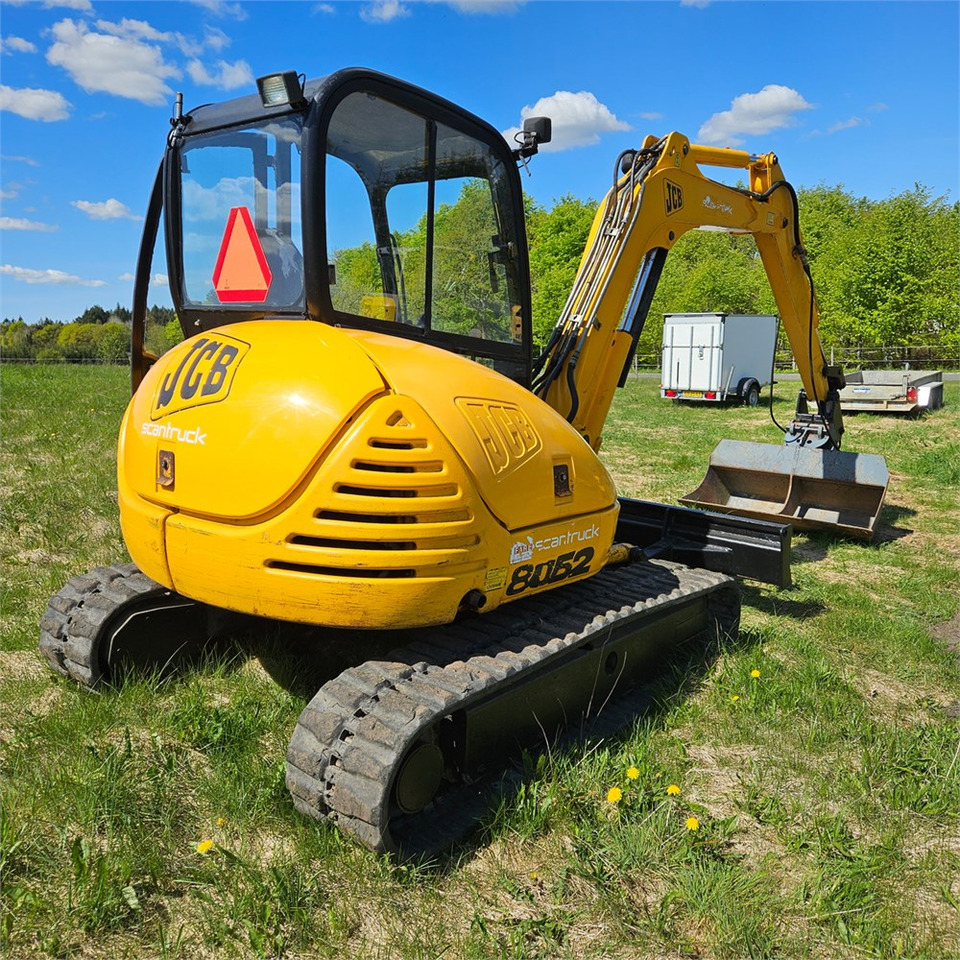 JCB 8052 - Ekskavator mini: gambar 4 JCB 8052 - Ekskavator mini: gambar 4