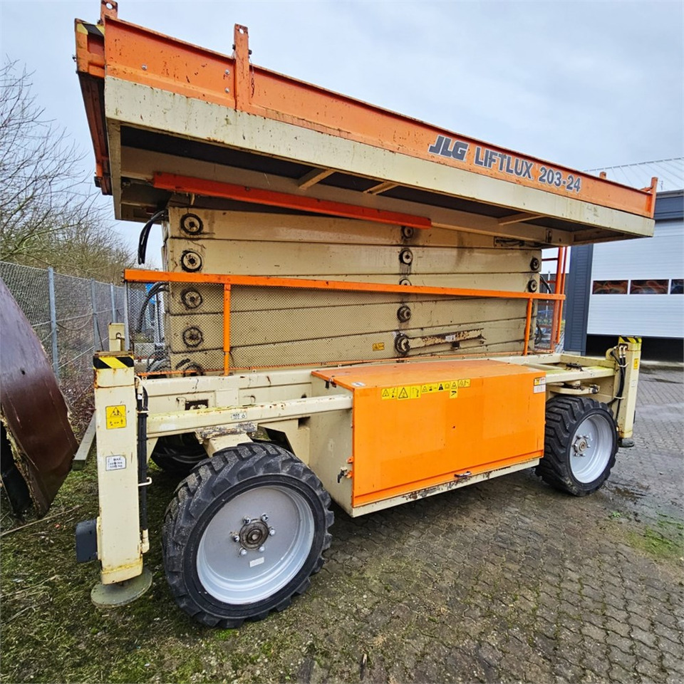 JLG 203-24 - Scissor lifts: gambar 1 JLG 203-24 - Scissor lifts: gambar 1
