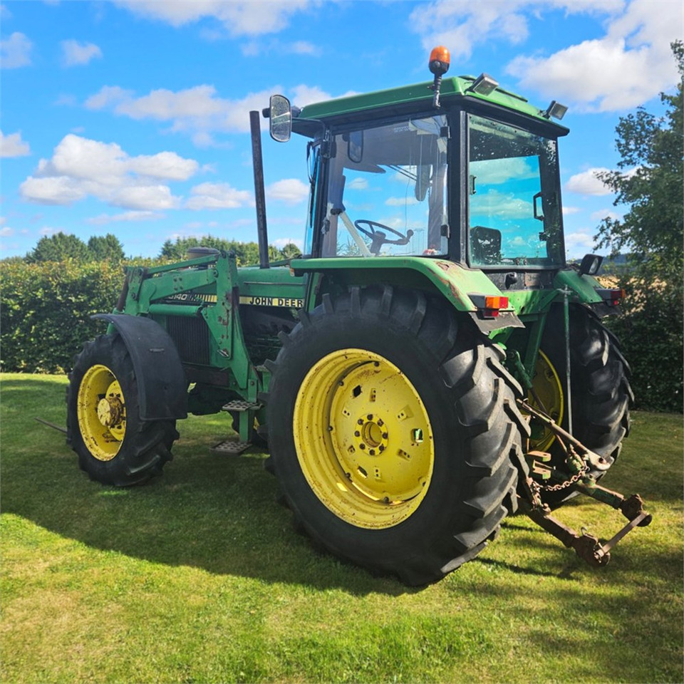 John Deere 3140 - Traktor: gambar 2 John Deere 3140 - Traktor: gambar 2