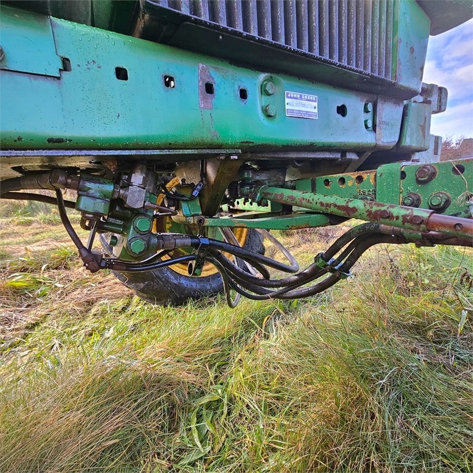 Traktor John Deere 4240: gambar 29