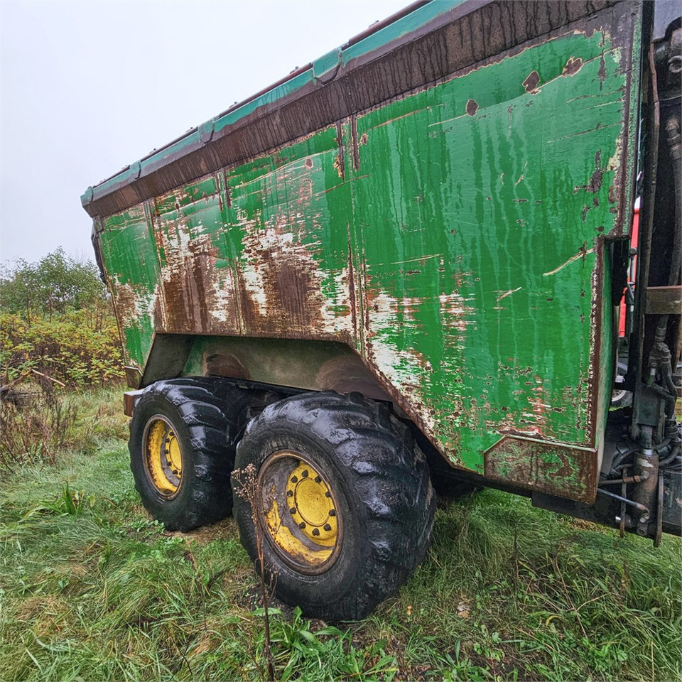 John Deere 500 III - Forwarder: gambar 4 John Deere 500 III - Forwarder: gambar 4