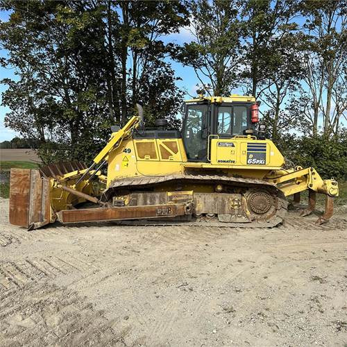 Komatsu D65 PXI-18 - Bulldozer: gambar 3 Komatsu D65 PXI-18 - Bulldozer: gambar 3