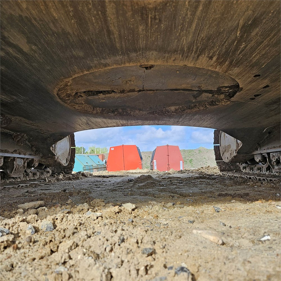 Ekskavator perayap Komatsu PC240 LC-8: gambar 44