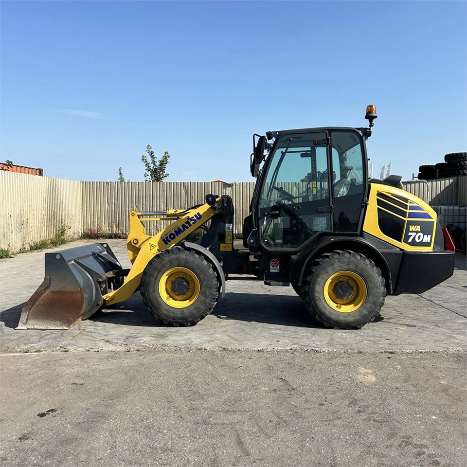 Komatsu WA70M - Wheel loader: gambar 1 Komatsu WA70M - Wheel loader: gambar 1