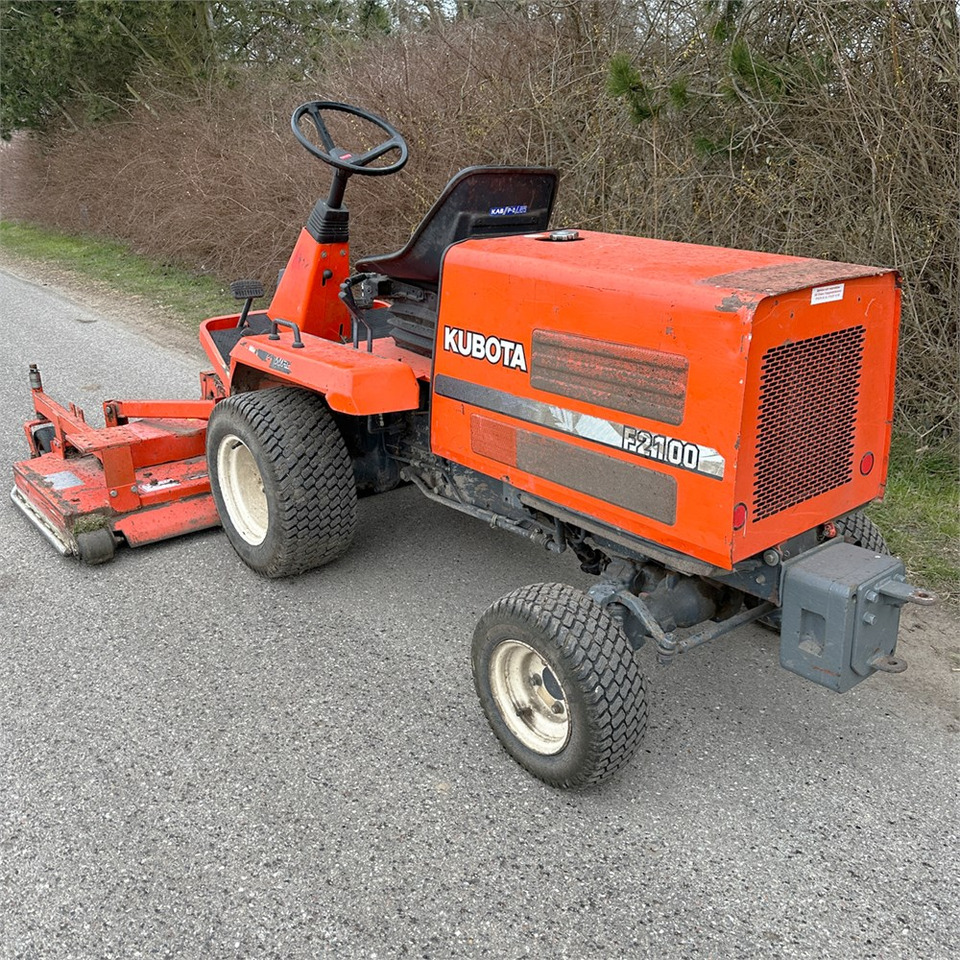 Kubota F2100 - Mesin pemotong rumput: gambar 3 Kubota F2100 - Mesin pemotong rumput: gambar 3