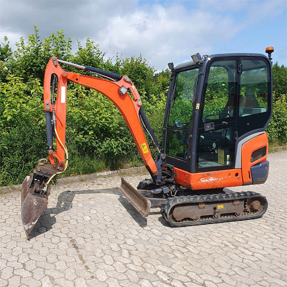 Kubota KX019-4 - Ekskavator mini: gambar 1 Kubota KX019-4 - Ekskavator mini: gambar 1