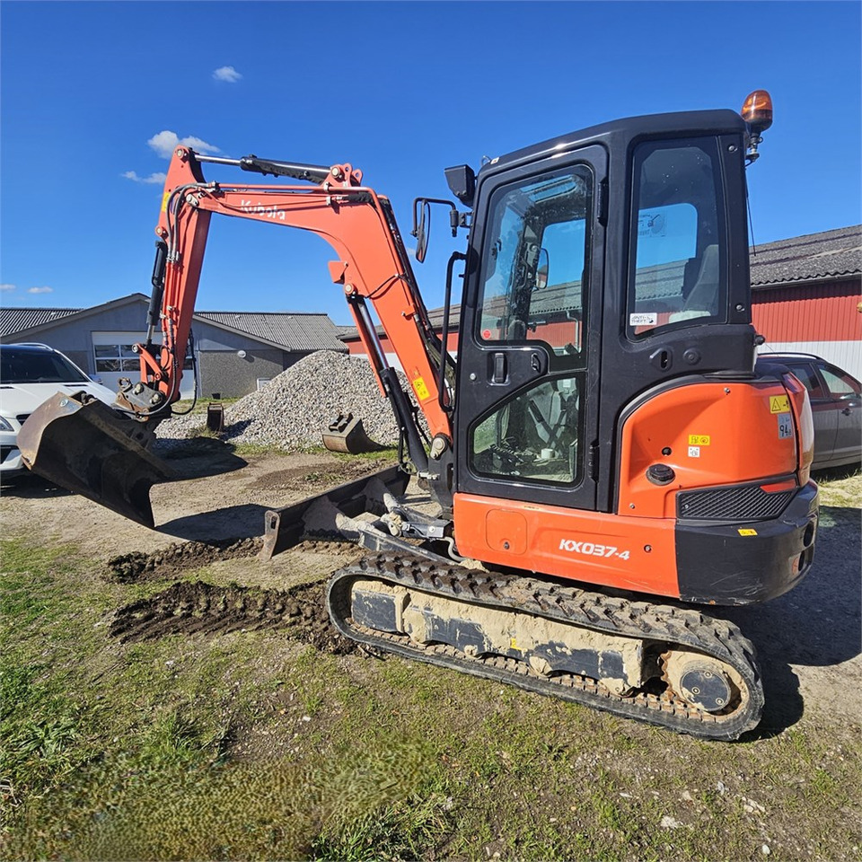 Kubota KX037-4 - Ekskavator mini: gambar 2 Kubota KX037-4 - Ekskavator mini: gambar 2