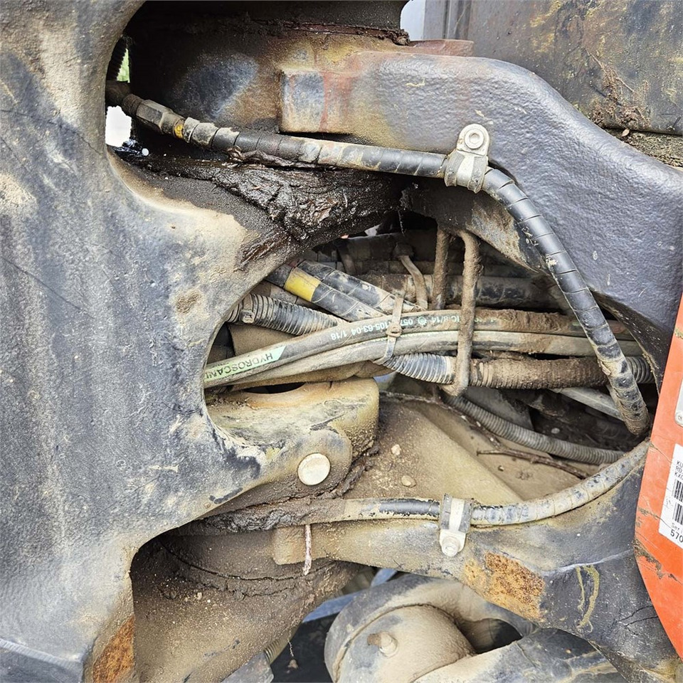 Ekskavator mini Kubota KX057-4: gambar 24