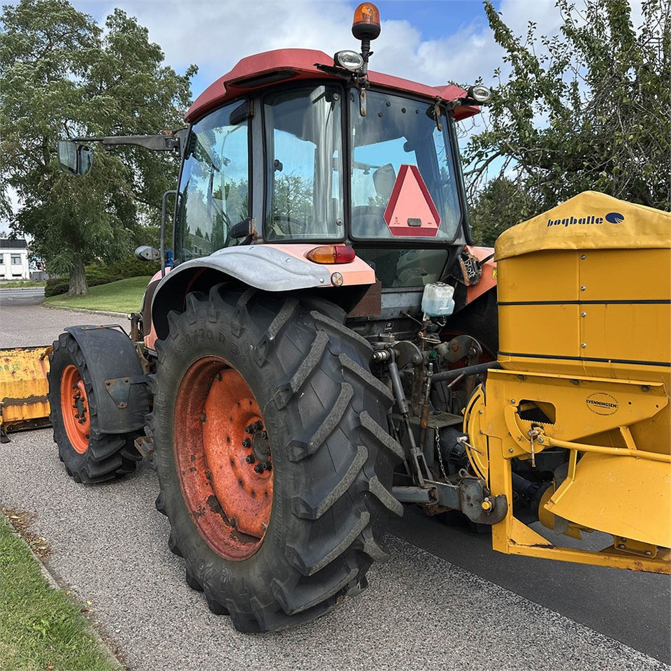 Kubota M 9540 2/4 WD - Traktor: gambar 5 Kubota M 9540 2/4 WD - Traktor: gambar 5