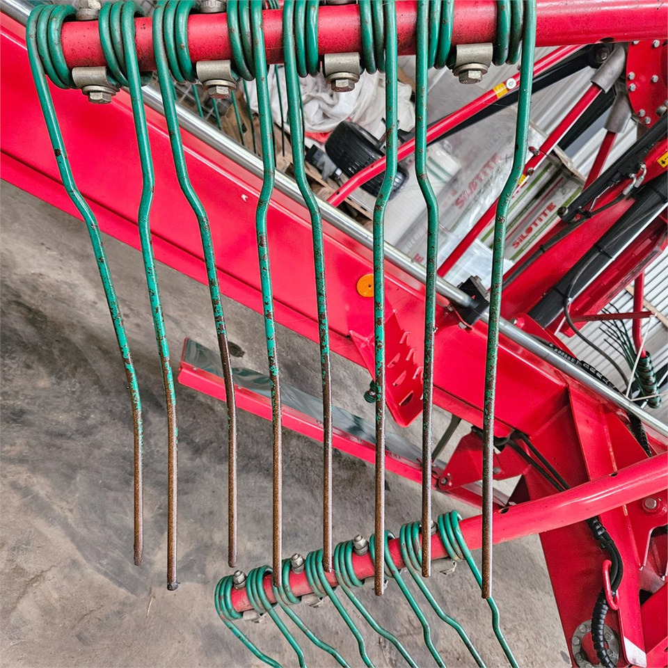 Peralatan untuk pembuatan jerami Kverneland 9590C: gambar 13