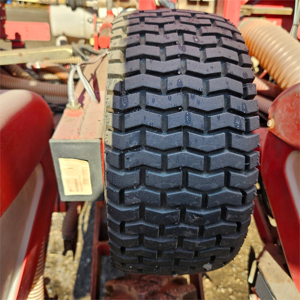 Peralatan menabur Kverneland Optima E-drive 8: gambar 38