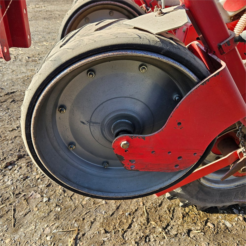 Peralatan menabur Kverneland Optima E-drive 8: gambar 29