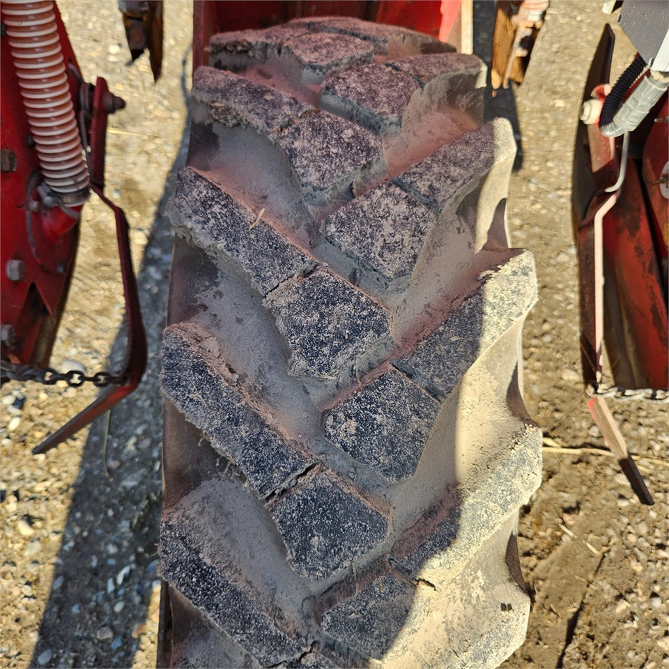 Peralatan menabur Kverneland Optima E-drive 8: gambar 37