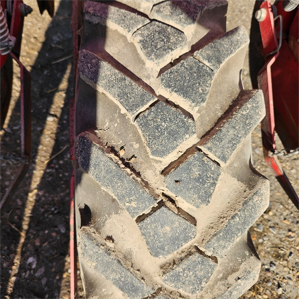 Peralatan menabur Kverneland Optima E-drive 8: gambar 32