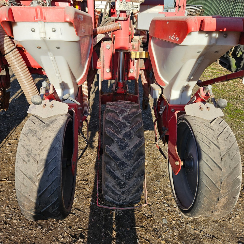 Peralatan menabur Kverneland Optima E-drive 8: gambar 11