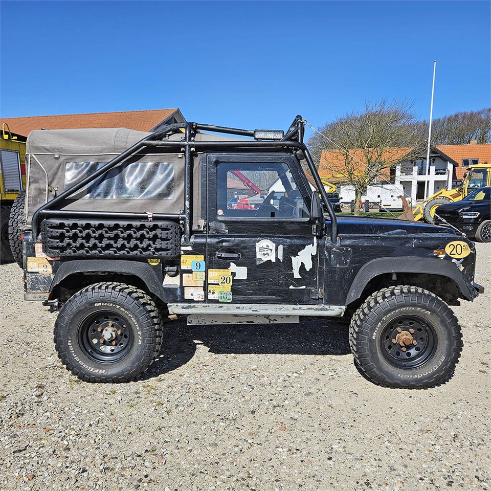 Land Rover Defender 90 - Mobil: gambar 3 Land Rover Defender 90 - Mobil: gambar 3