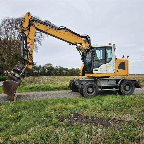 Liebherr A918 Compact - Ekskavator roda: gambar 1 Liebherr A918 Compact - Ekskavator roda: gambar 1