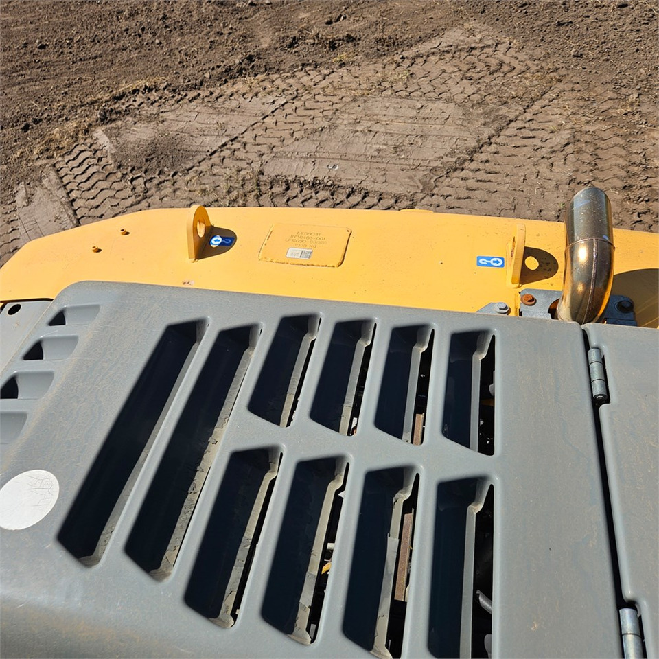 Ekskavator perayap Liebherr R922 LC: gambar 38 Ekskavator perayap Liebherr R922 LC: gambar 38