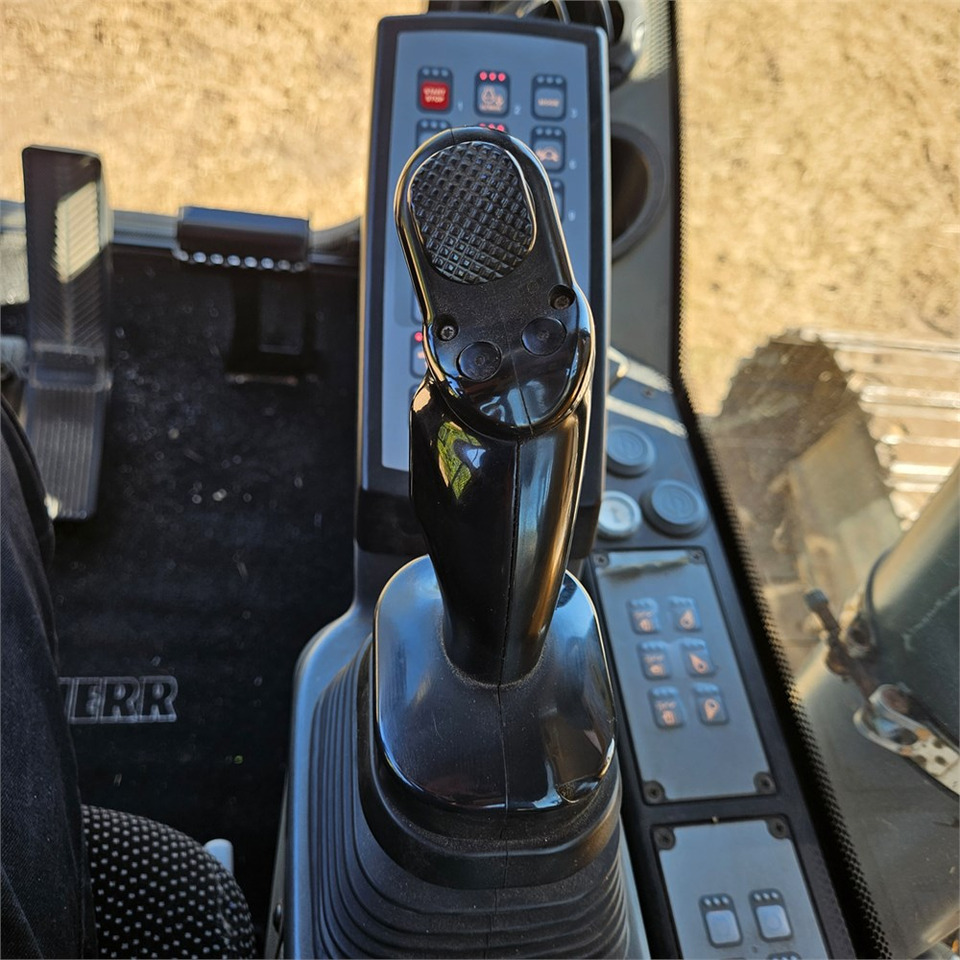 Ekskavator perayap Liebherr R922 LC: gambar 12 Ekskavator perayap Liebherr R922 LC: gambar 12