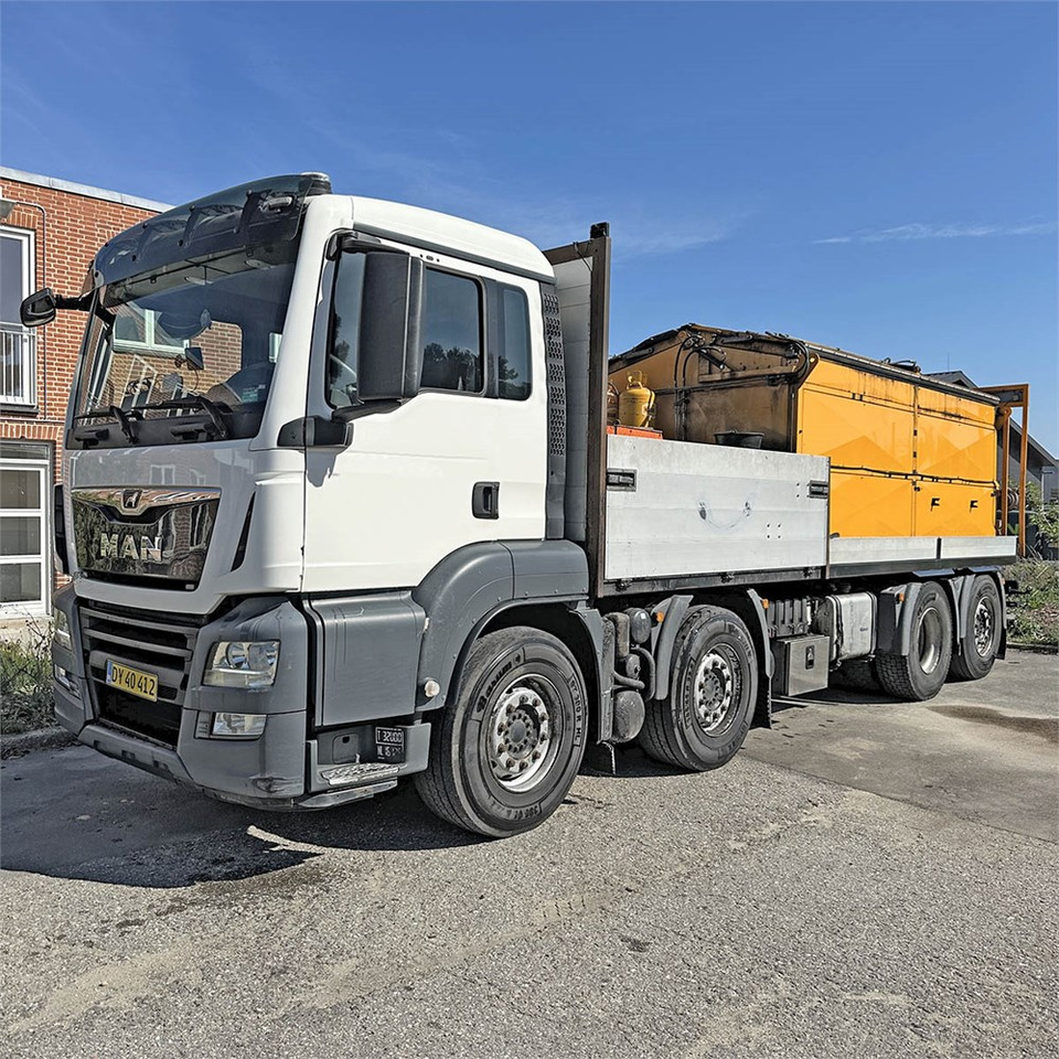 MAN TG 35. 8x2-6 BL - Truk flatbed, Aspal sprayer: gambar 2 MAN TG 35. 8x2-6 BL - Truk flatbed, Aspal sprayer: gambar 2