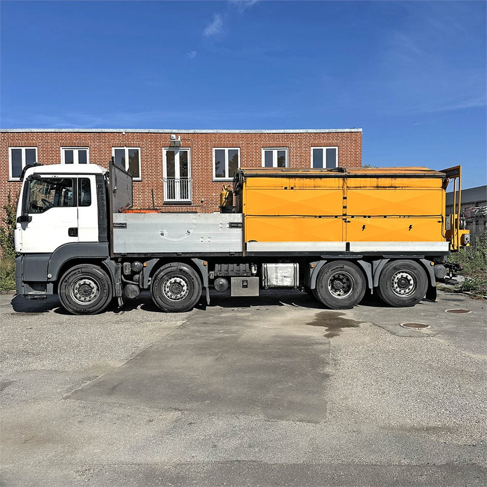 MAN TG 35. 8x2-6 BL - Truk flatbed, Aspal sprayer: gambar 3 MAN TG 35. 8x2-6 BL - Truk flatbed, Aspal sprayer: gambar 3