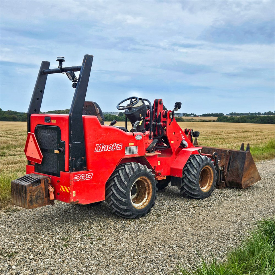 Macks 333 - Skid steer: gambar 3 Macks 333 - Skid steer: gambar 3