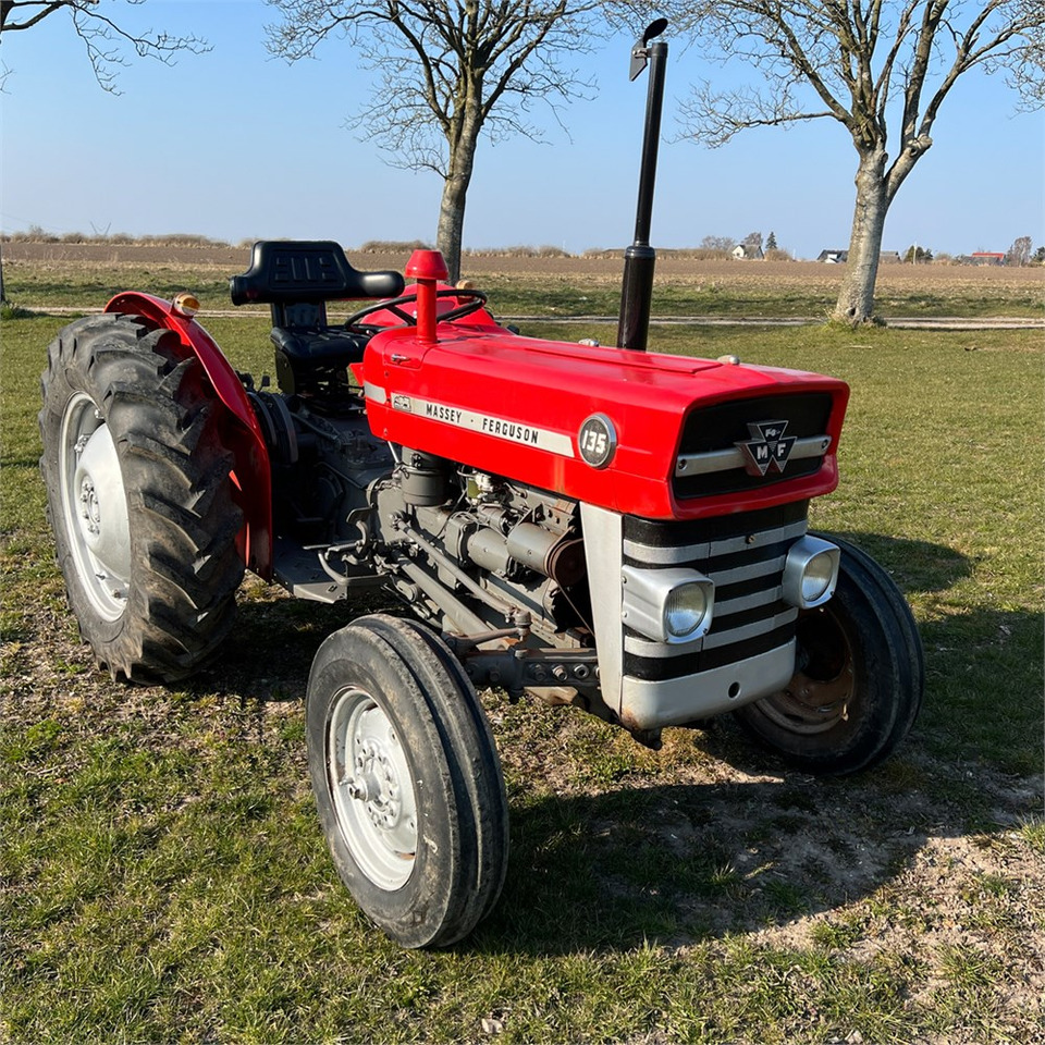 Traktor Massey Ferguson 135 Diesel: gambar 15