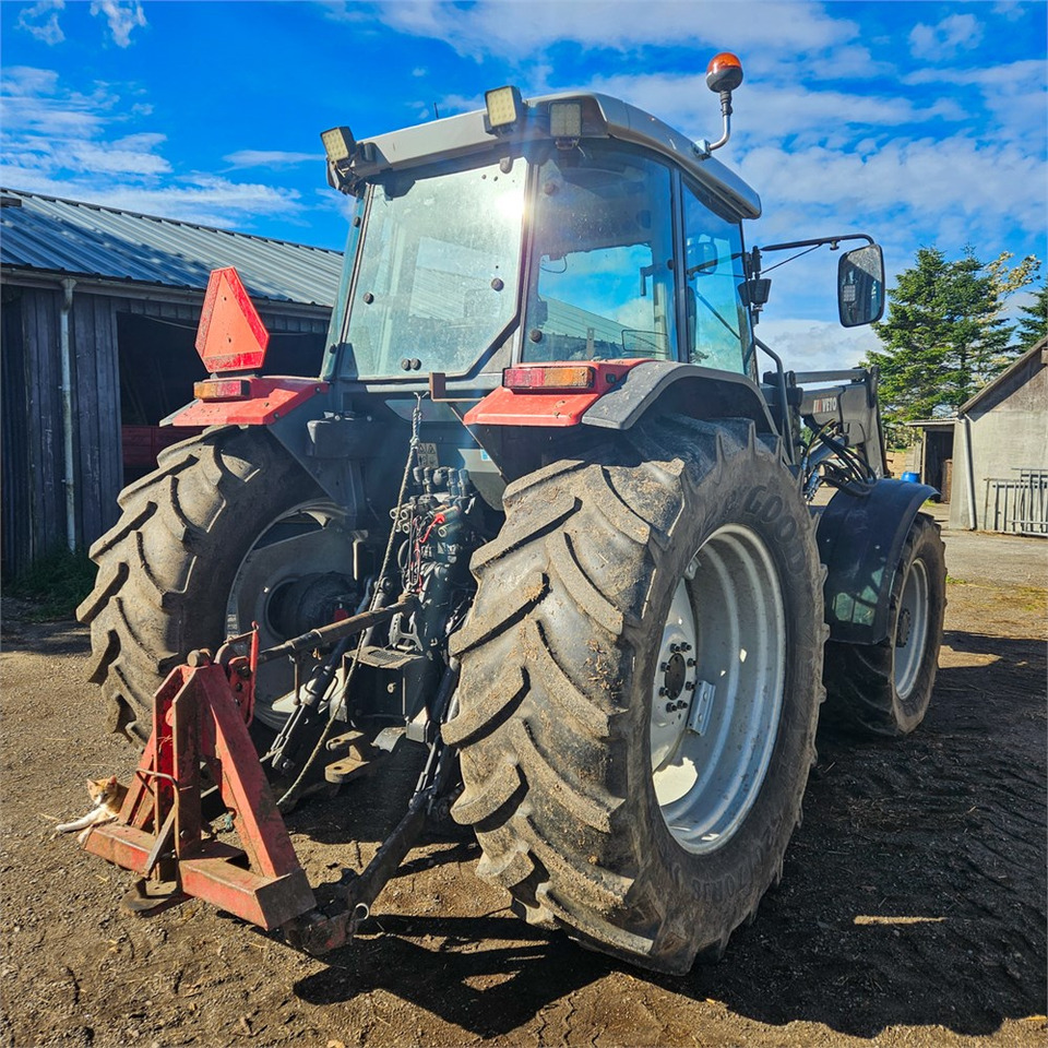 Massey Ferguson 4270 - Traktor: gambar 5 Massey Ferguson 4270 - Traktor: gambar 5