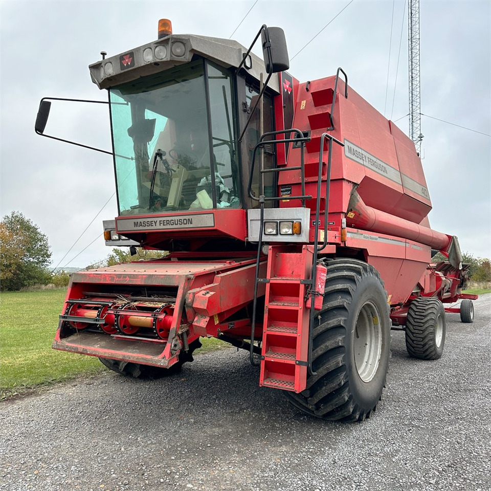 Massey Ferguson MF40 - Mesin pemanen: gambar 3 Massey Ferguson MF40 - Mesin pemanen: gambar 3