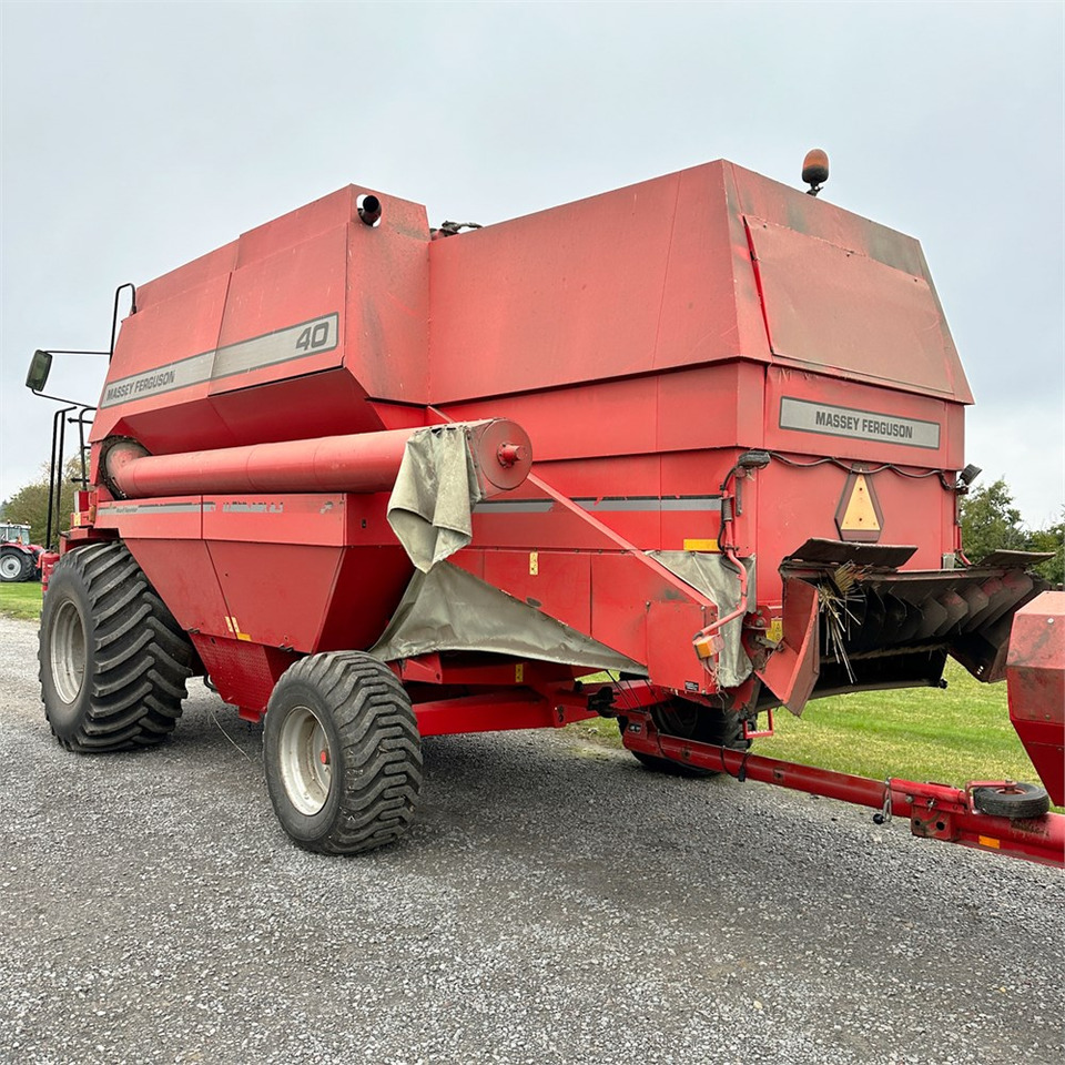 Massey Ferguson MF40 - Mesin pemanen: gambar 4 Massey Ferguson MF40 - Mesin pemanen: gambar 4