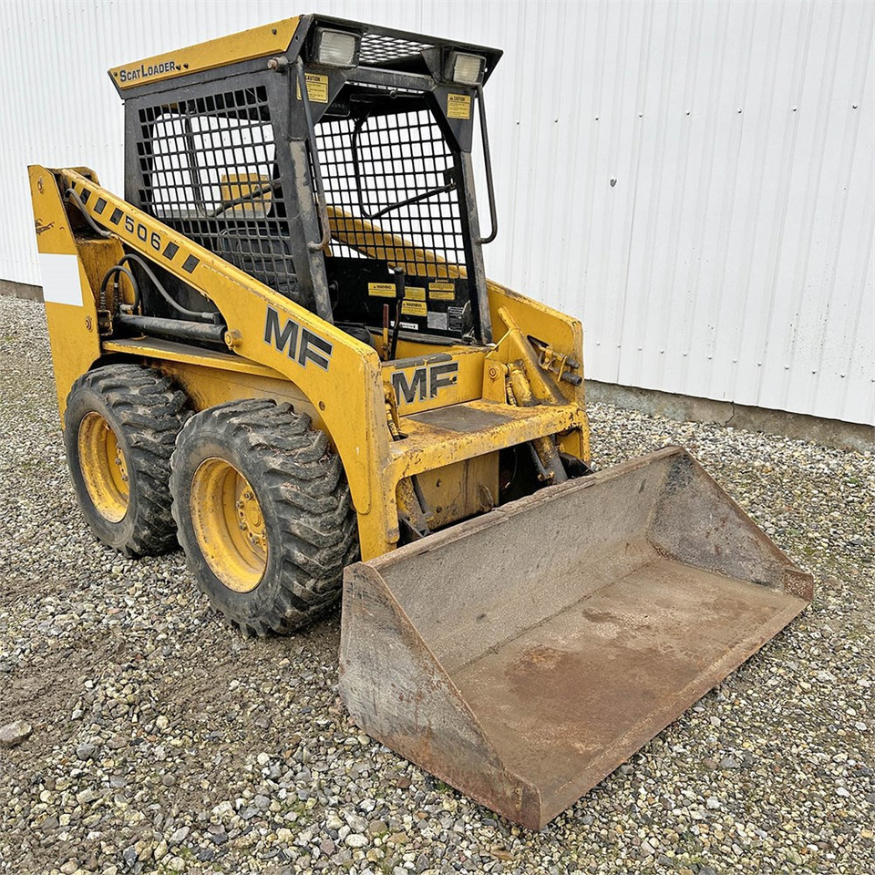 Massey Ferguson MF506 - Skid steer: gambar 1 Massey Ferguson MF506 - Skid steer: gambar 1