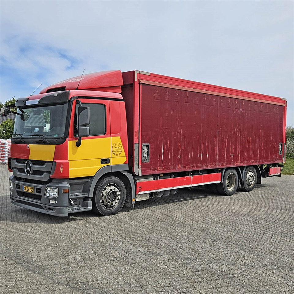 Mercedes Actros 2541 - Truk box: gambar 1 Mercedes Actros 2541 - Truk box: gambar 1