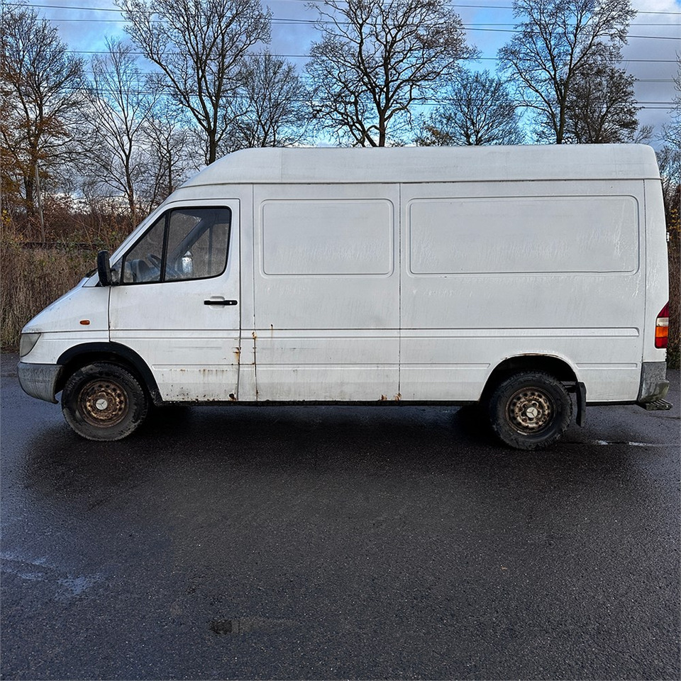 Mercedes SPRINTER 316 CDI-35 - Van panel: gambar 4 Mercedes SPRINTER 316 CDI-35 - Van panel: gambar 4