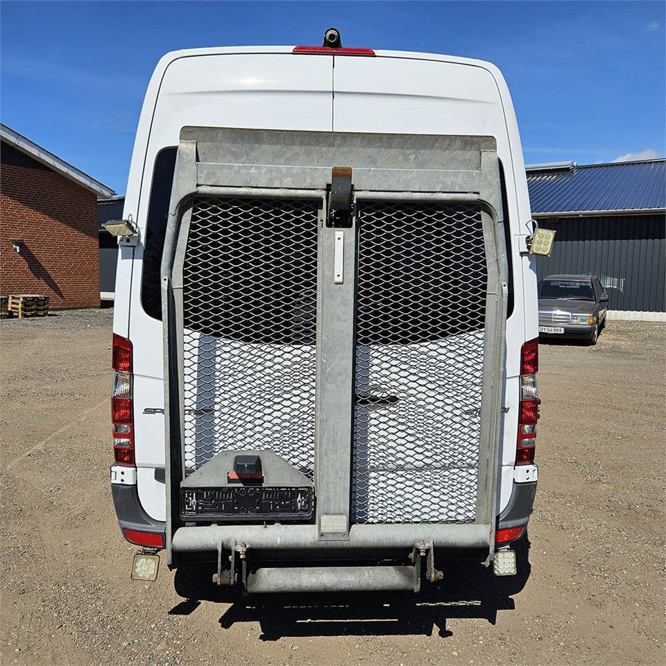 Mercedes Sprinter 316 CDI - Van penumpang: gambar 5 Mercedes Sprinter 316 CDI - Van penumpang: gambar 5