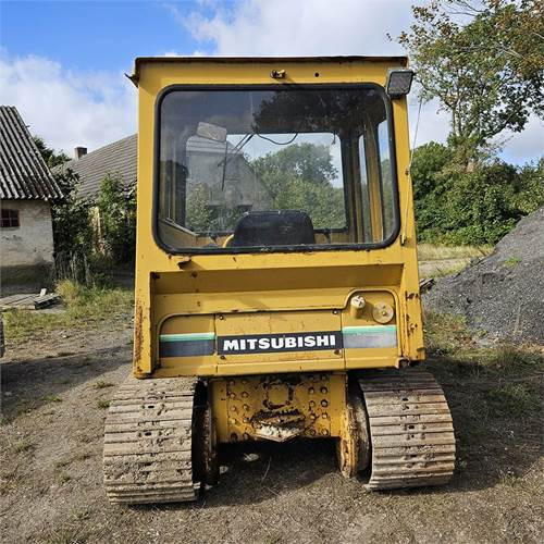Mitsubishi BD2G - Bulldozer: gambar 5 Mitsubishi BD2G - Bulldozer: gambar 5