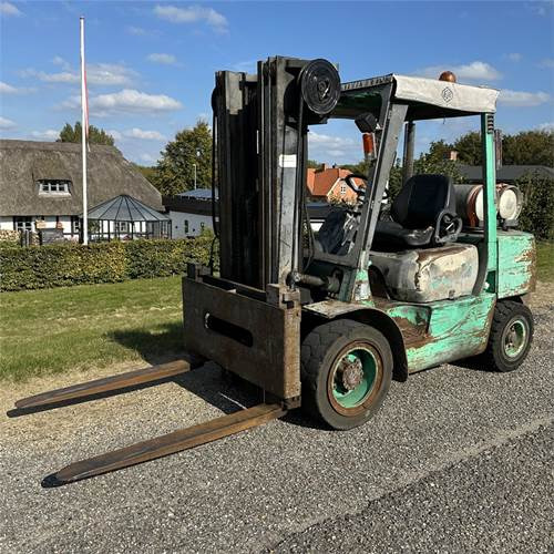 Mitsubishi FG30T - Forklift: gambar 3 Mitsubishi FG30T - Forklift: gambar 3