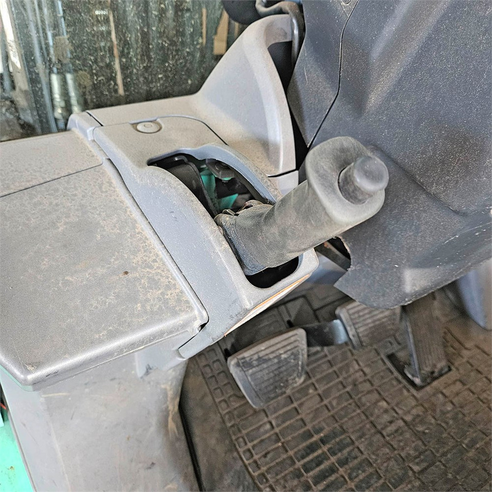 Forklift Mitsubishi FG35N: gambar 10