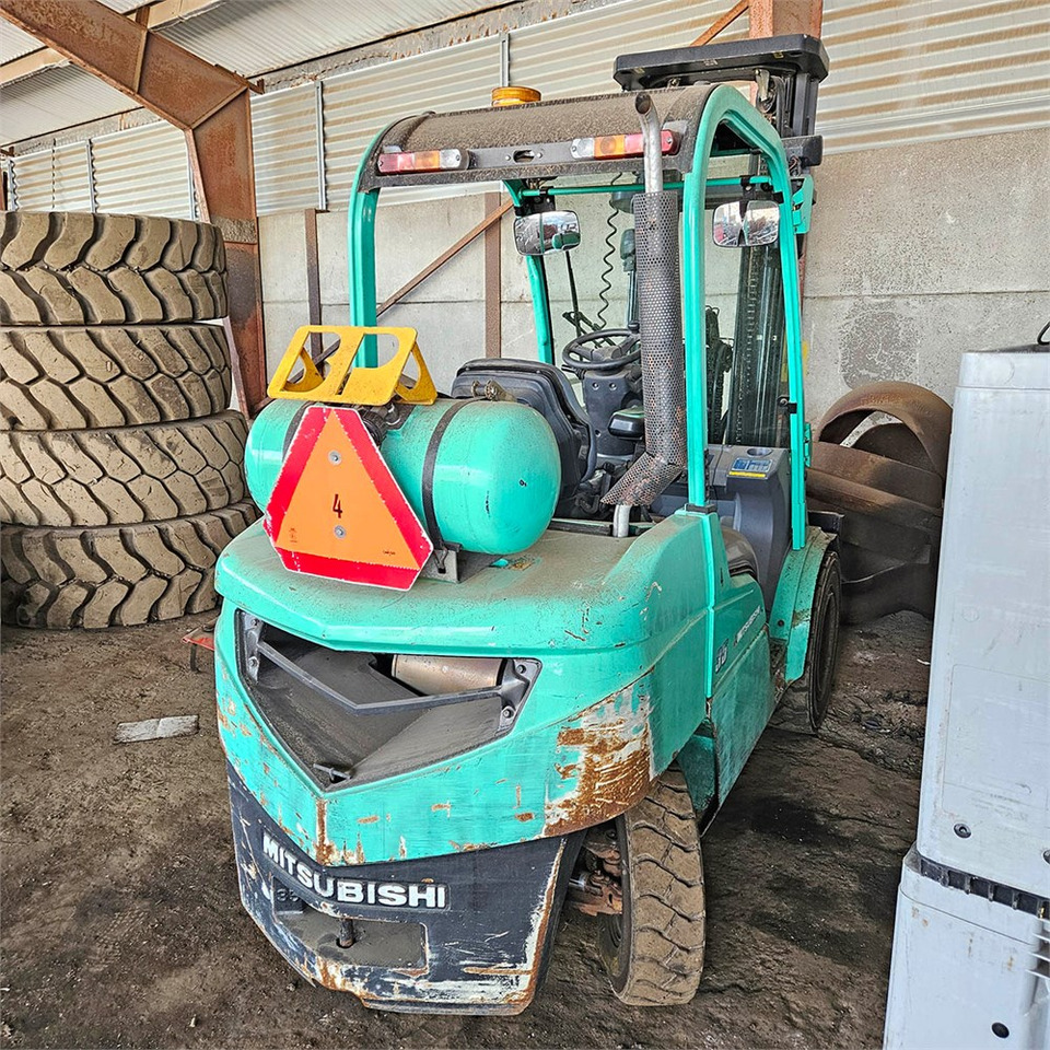 Mitsubishi FG35N - Forklift: gambar 5 Mitsubishi FG35N - Forklift: gambar 5