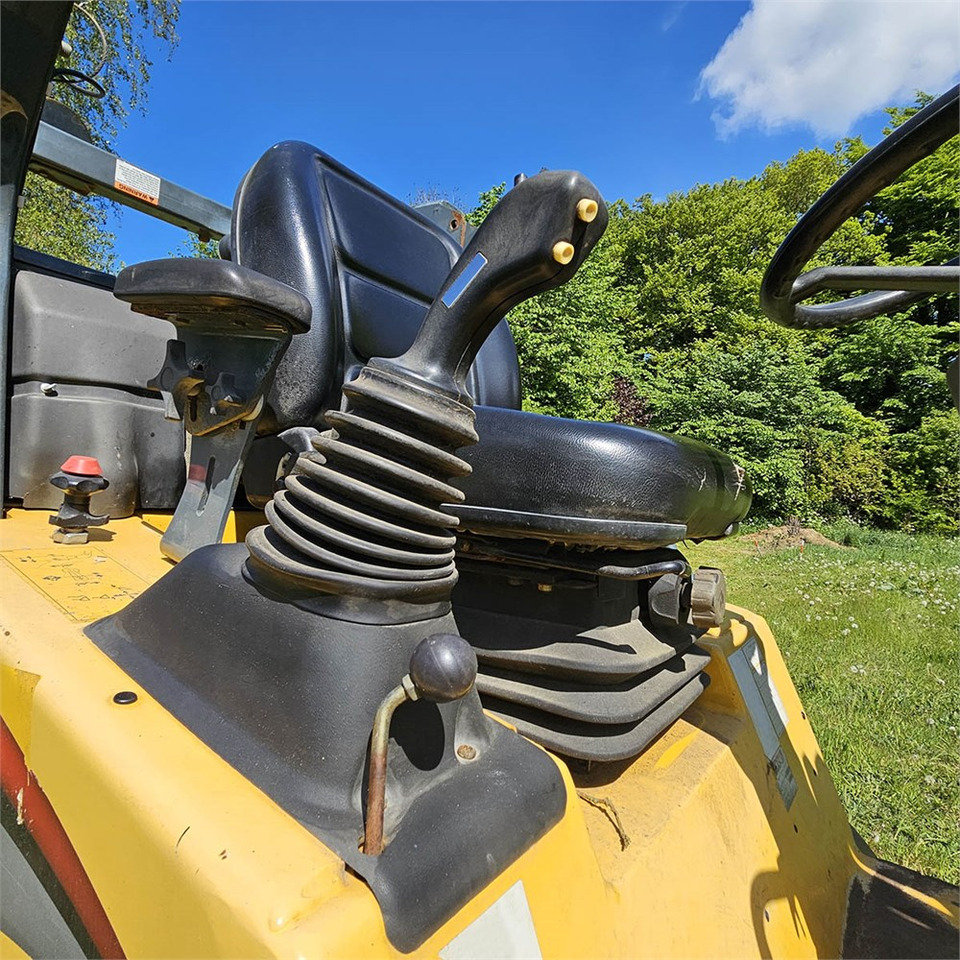 Skid steer Mustang AL406: gambar 11