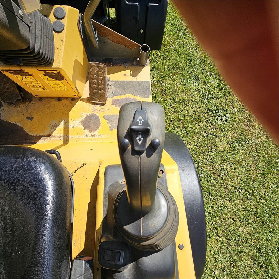 Skid steer Mustang AL406: gambar 12