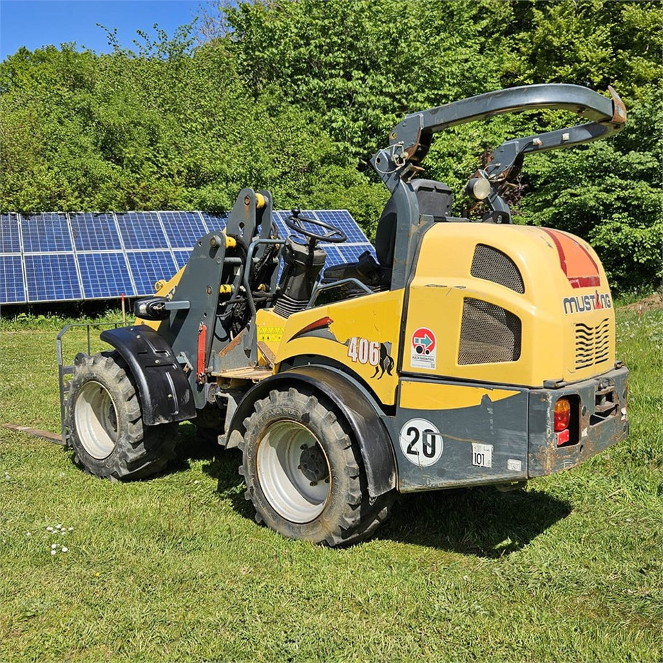 Mustang AL406 - Skid steer: gambar 2 Mustang AL406 - Skid steer: gambar 2