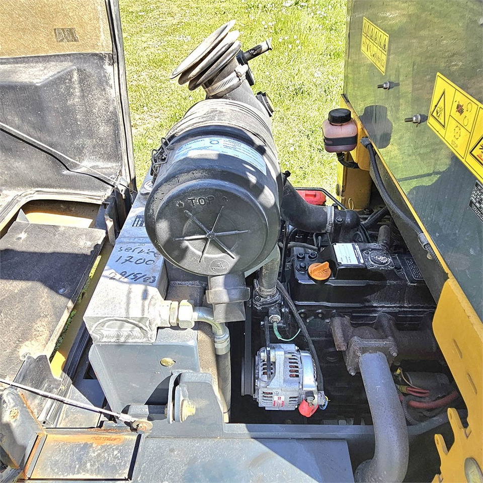 Skid steer Mustang AL406: gambar 33