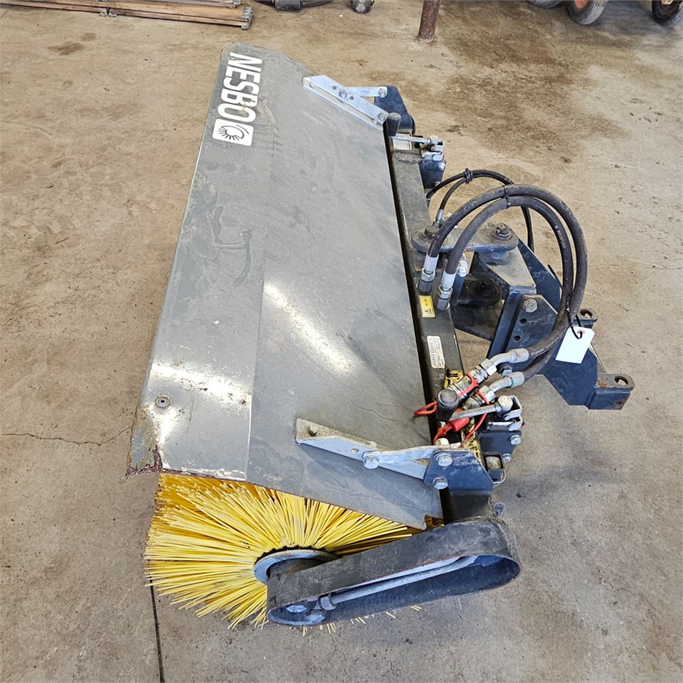 Sapu Nesbo HF 1200L5: gambar 8