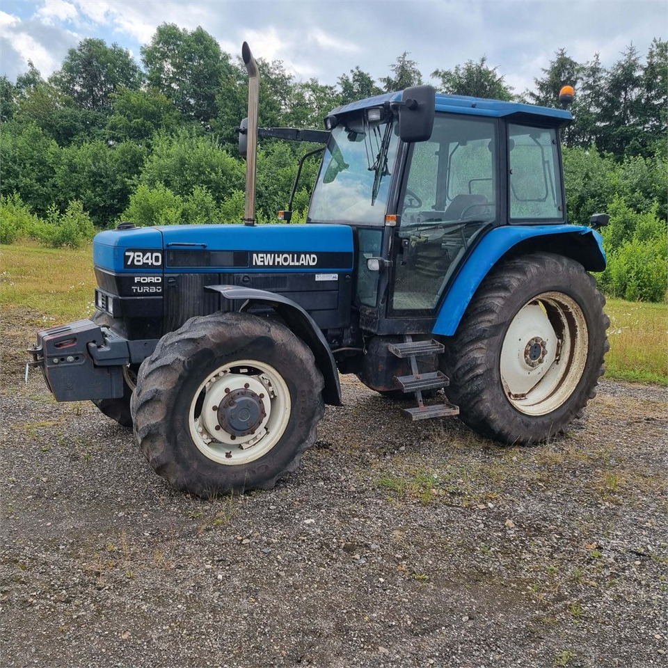 New Holland 7840 - Traktor: gambar 2 New Holland 7840 - Traktor: gambar 2