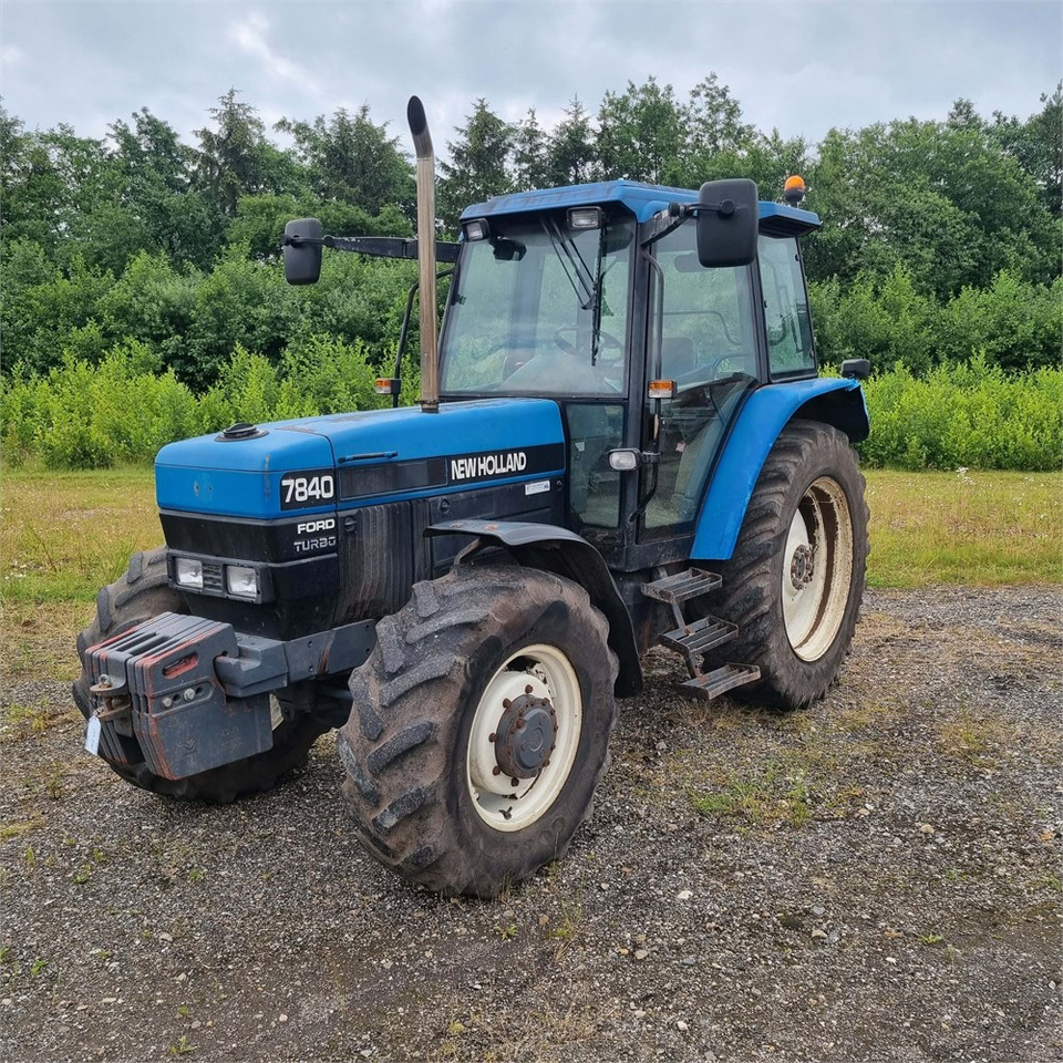 New Holland 7840 - Traktor: gambar 1 New Holland 7840 - Traktor: gambar 1