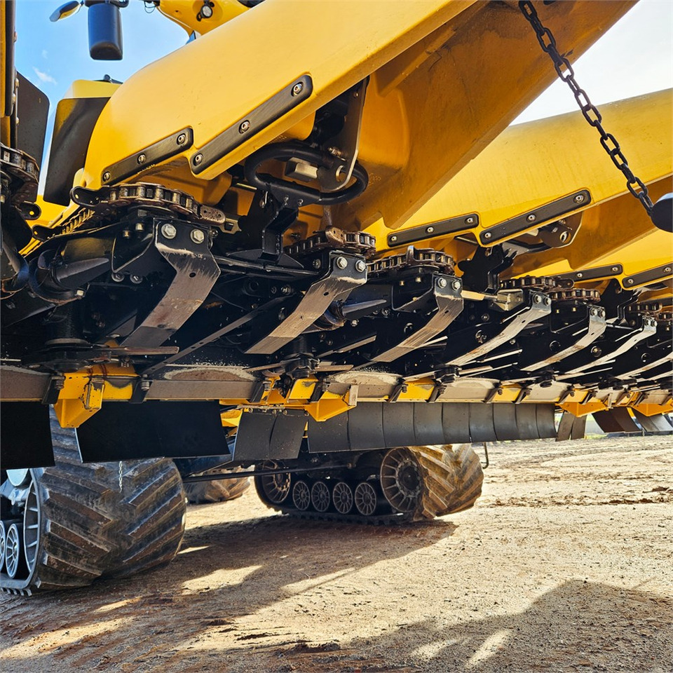 New Holland F8 - Mesin pemanen: gambar 5 New Holland F8 - Mesin pemanen: gambar 5