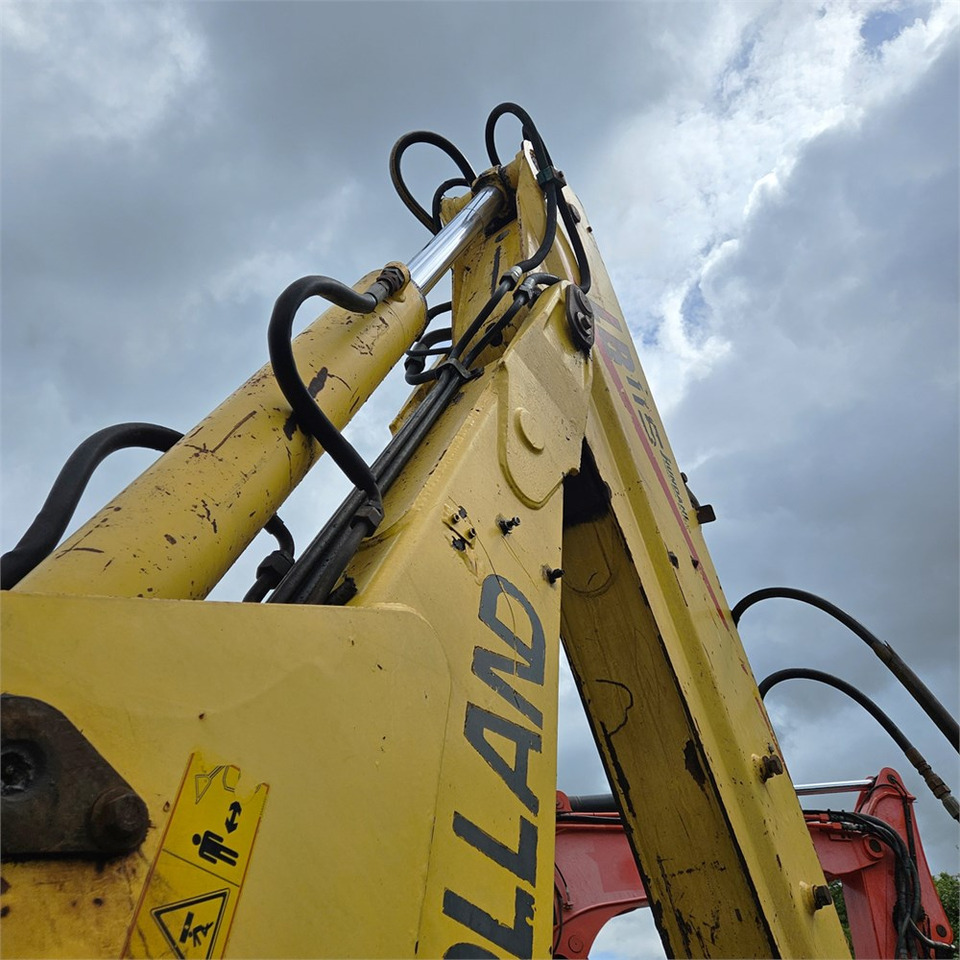 Backhoe loader New Holland LB115-4PS: gambar 35