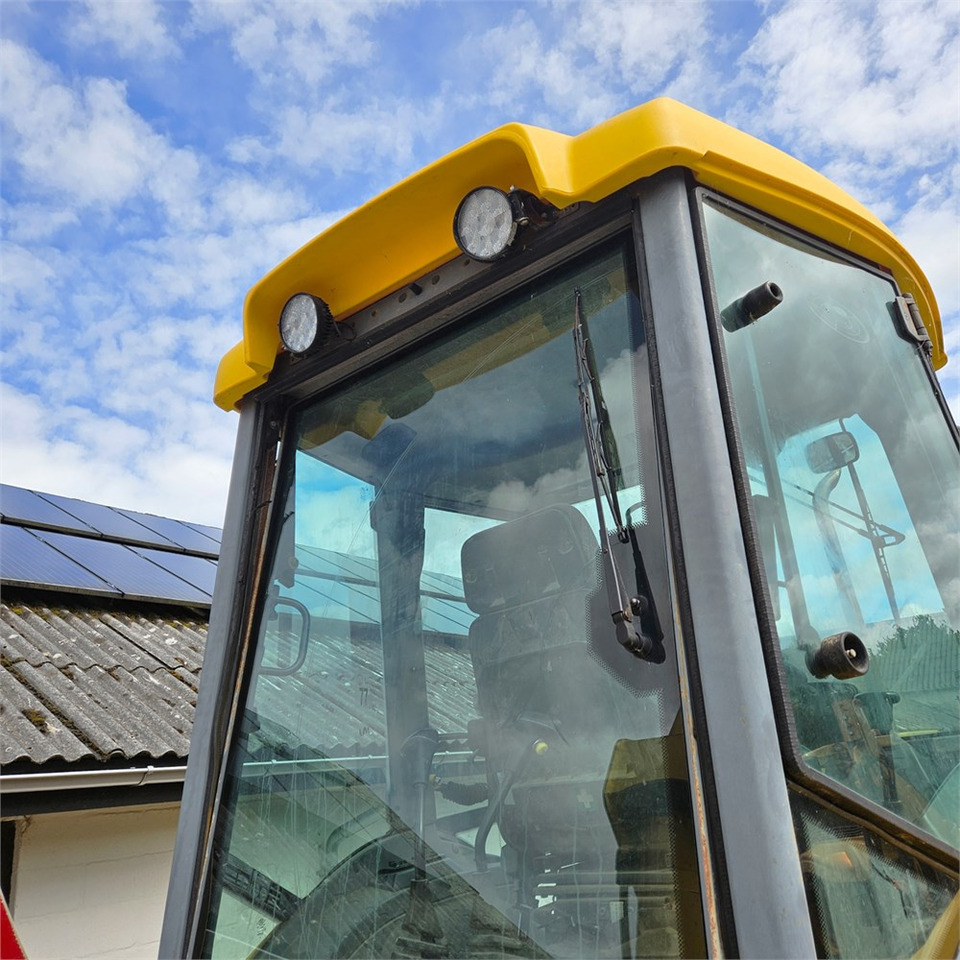 Backhoe loader New Holland LB115-4PS: gambar 29